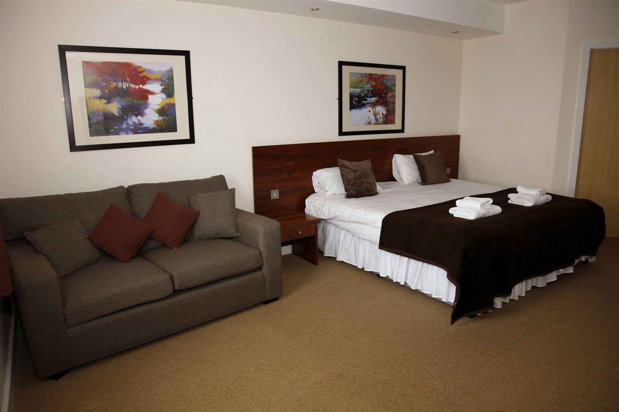 Boston West Hotel Экстерьер фото